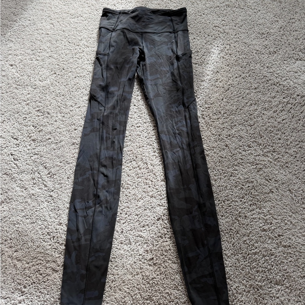 LULULEMON WONDER UNDER TRAIN CAMO LEGGING